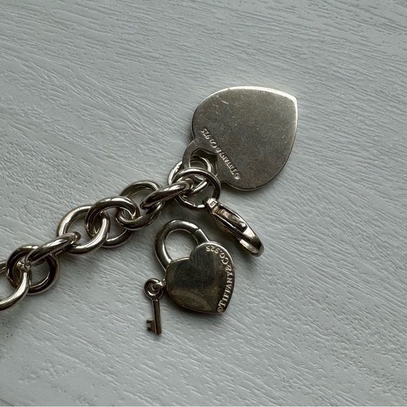 RETIRED Tiffany bracelet & Charm - Picture 7 of 7